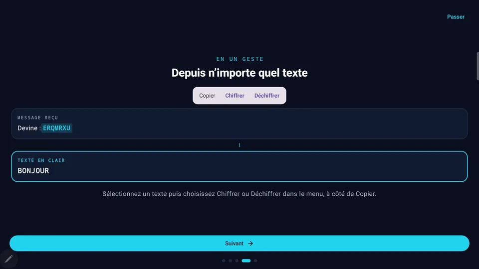 Le menu de sélection de texte avec Chiffrer et Déchiffrer à côté de Copier : le message reçu « ERQMRXU » se lit « BONJOUR ». (tablette)